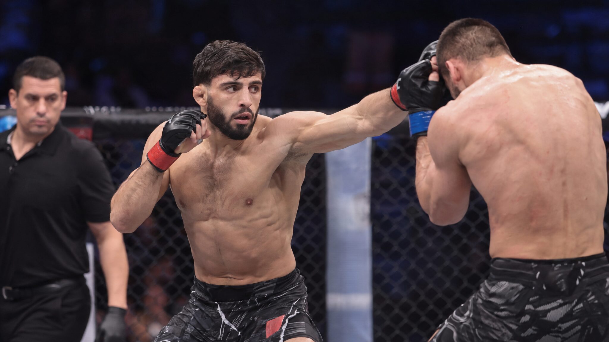 Как российские бойцы пробивают путь в UFC: мифы и реальность